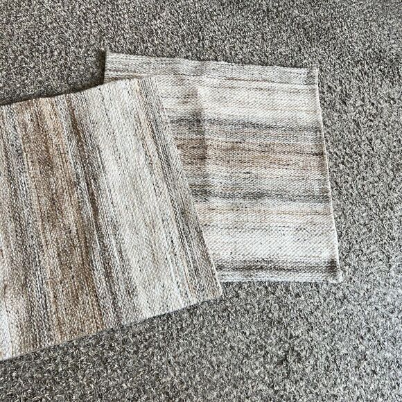 La Z Boy Woven Textured White Tan Throw Pillow Covers High Quality Set Of 2 New - Picture 4 of 4